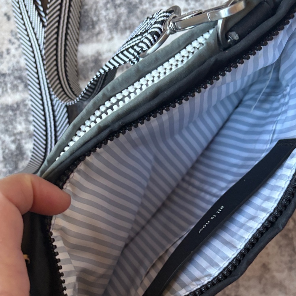 Lululemon Crossbody Bag - Picture 3 of 4